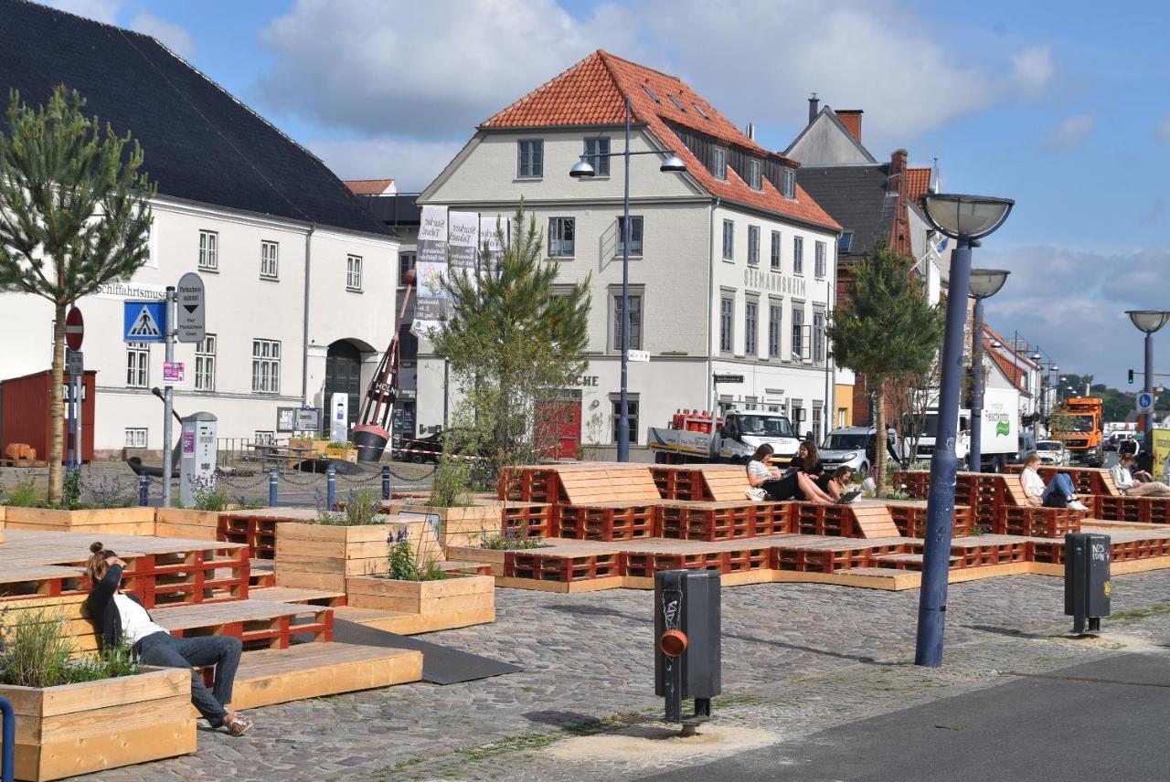 Fewo1846 - Kaete-Lassen-Huus - Uriges Haeuschen Auf 3 Ebenen Mit Dachterrasse Am Hafen Flensburgo Esterno foto